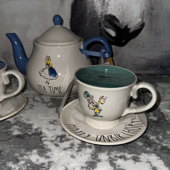 Rae dunn Alice in wonderland tea party set - Picture 4 of 4